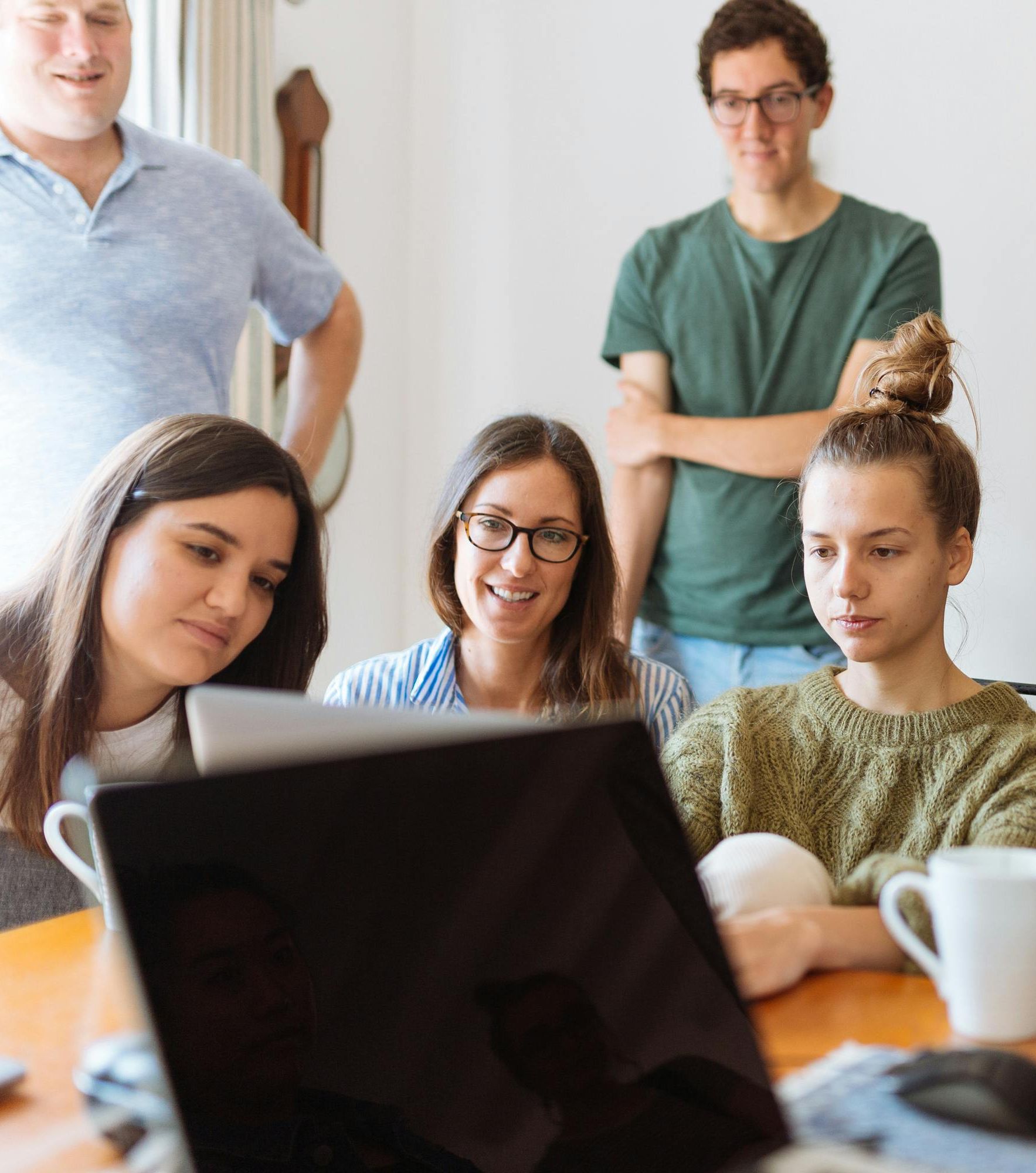 pexels-hillaryfox-1595391_pysty